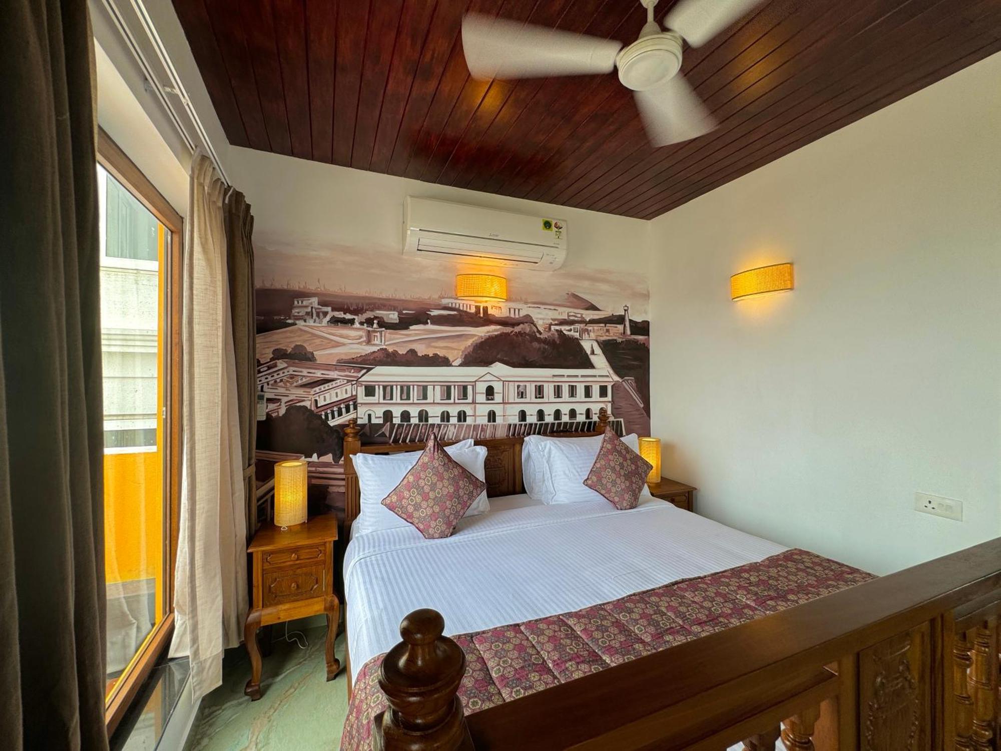 La Plage Seaview Suites Puduccseri Kültér fotó