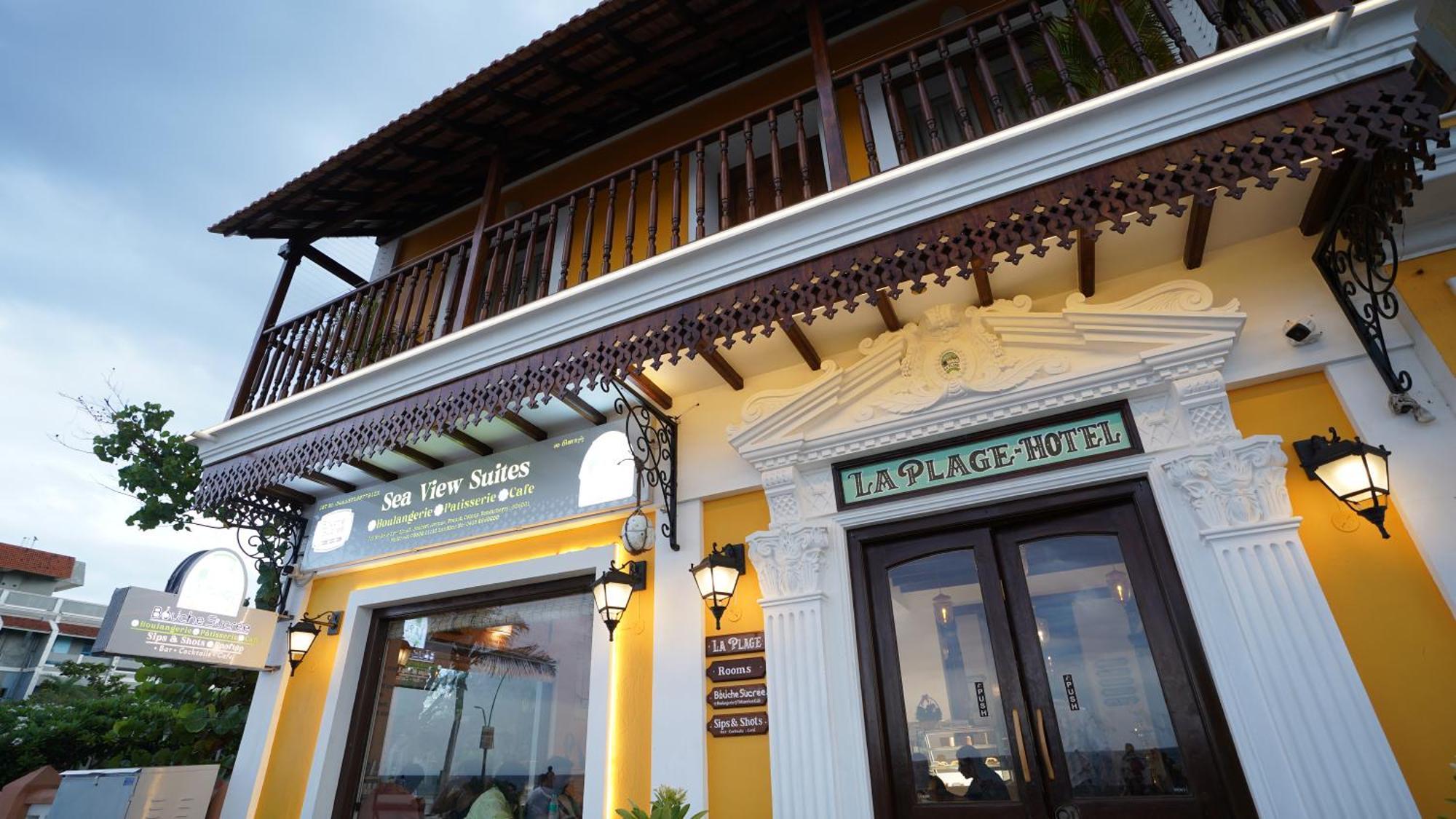 La Plage Seaview Suites Puduccseri Kültér fotó