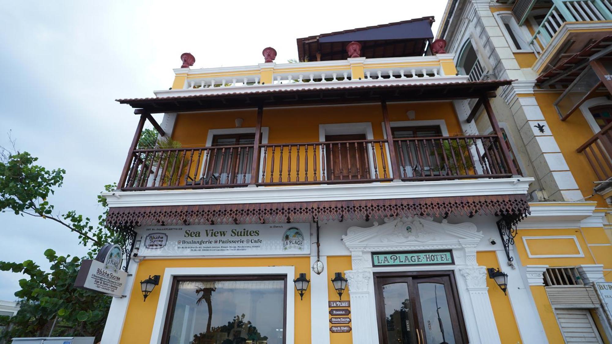 La Plage Seaview Suites Puduccseri Kültér fotó